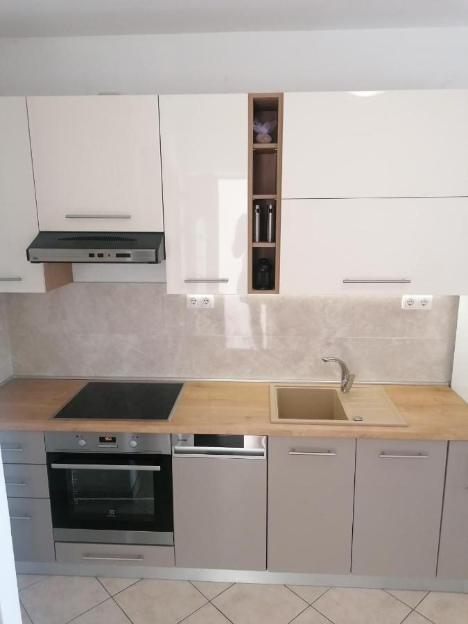 Zal Beach Apartments Prizba Eksteriør bilde